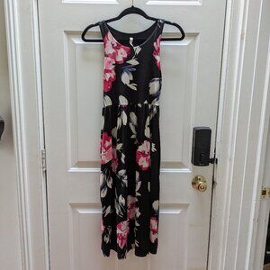 Floral dress with pockets